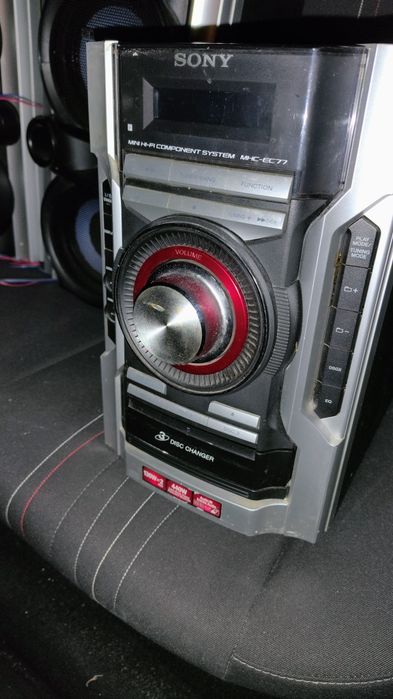 Vând sony hcd-ec77