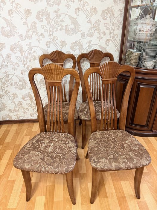 Продам 6 Стульев качество