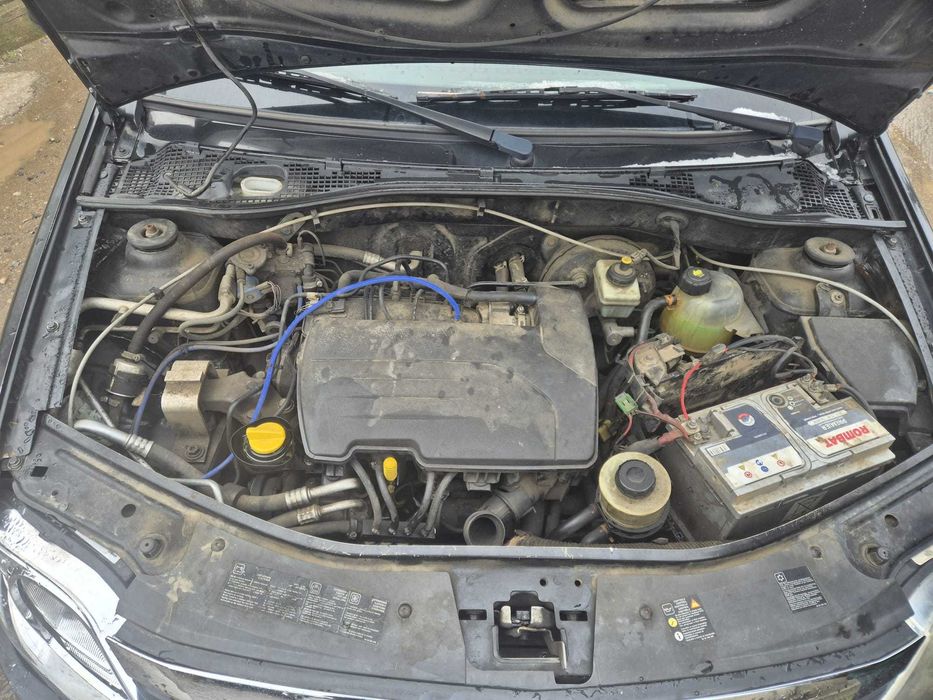 Dezmembram Dacia Logan an 2011 1.2 benzina