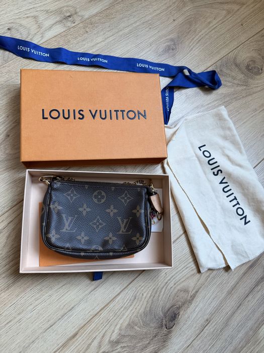 Mini pouchette louis vuitton
