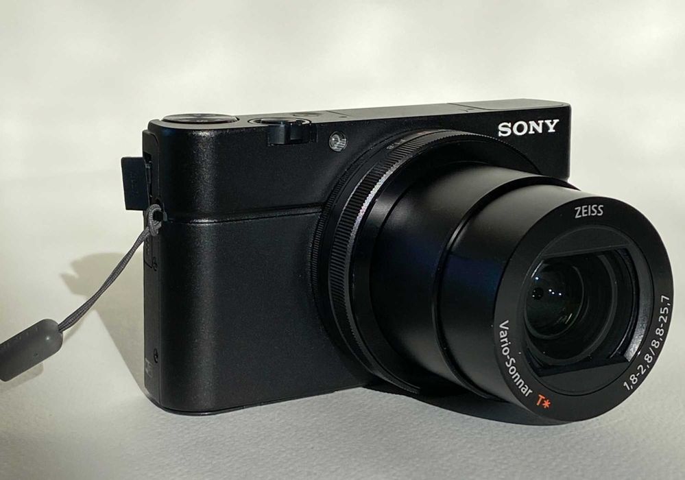 Sony Cyber-Shot RX100 M3, aparat foto compact