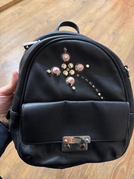 Дамска раничка Guess