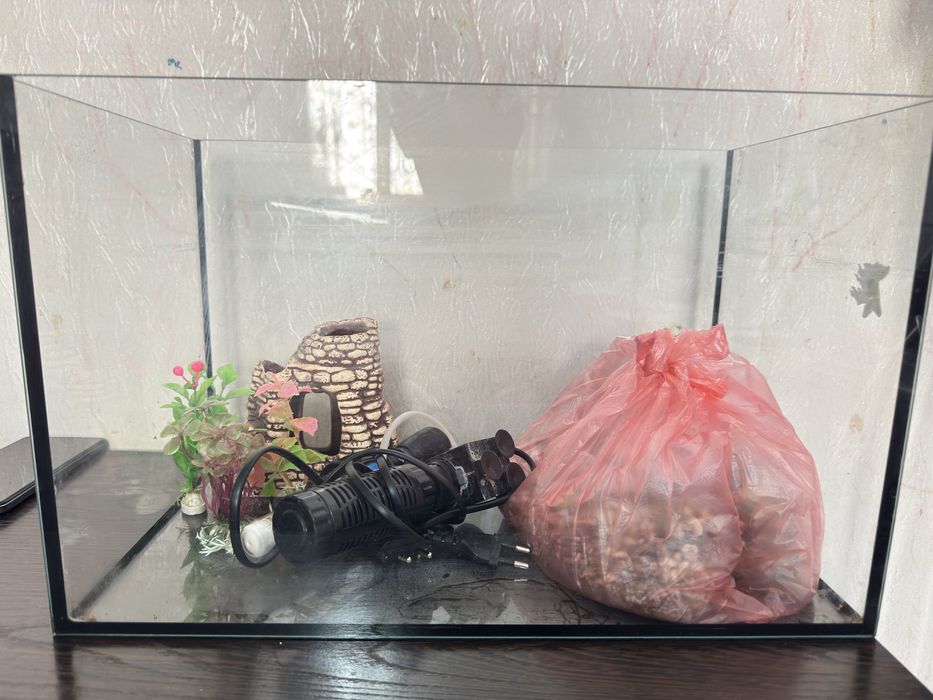 Аквариум для рыб, 27 литров