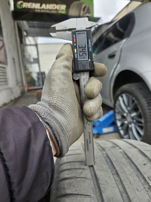 Продават се летни гуми 245/45/18 Bridgestone turanza t005