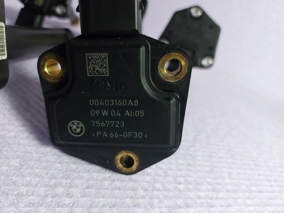 Senzor nivel baie de ulei BMW E81 E87 E90 E91 F10 F11 F20 F21 F30 F31