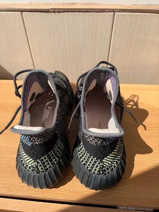 Adidas Yeezy 350 V2 Yecheil