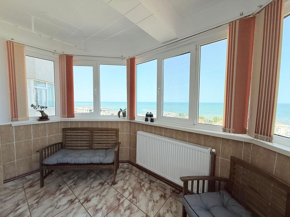 Vând apartament 3 camere Faleză Nord, Constanța