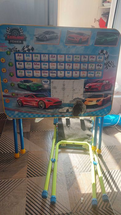Детский столик со стулом