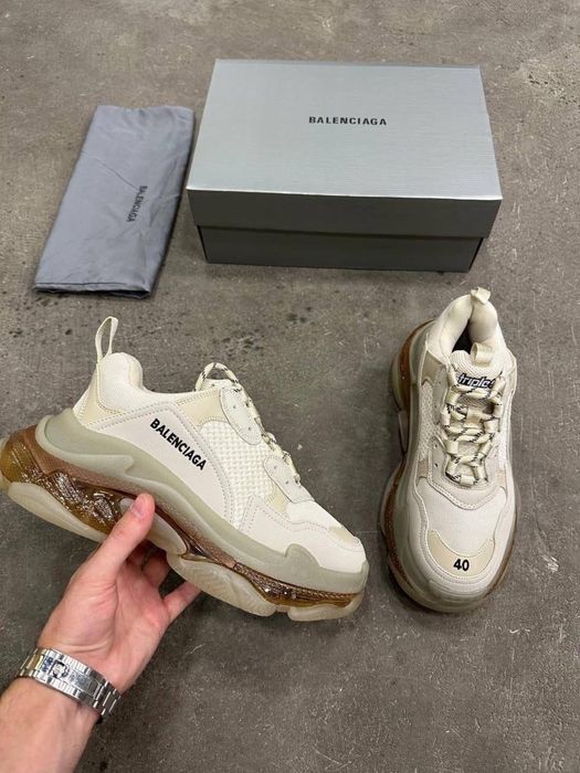Bakenciaga triple s