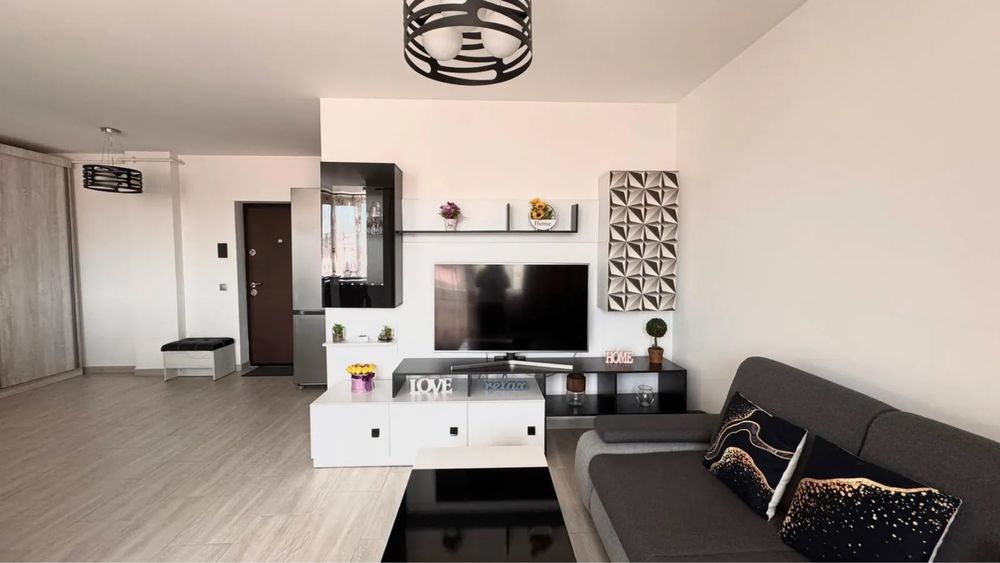 UNTOLD / ELECTRIC CASTLE Apartament cu 3 camere de închiriat