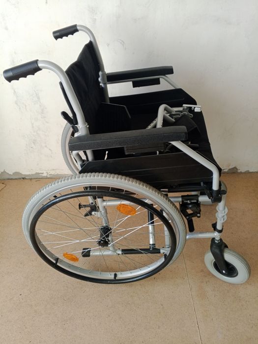 Инвалидное кресло