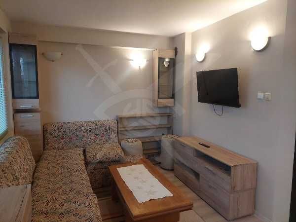 Дава се под наем Тристаен апартамент в Пловдив, Център - 70 кв.м за 598.23 € - Снимка #2