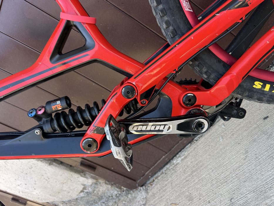 YT Tues 27.5 байк bike downhill колело за спускане RockShox BoXXer FOX Hope
