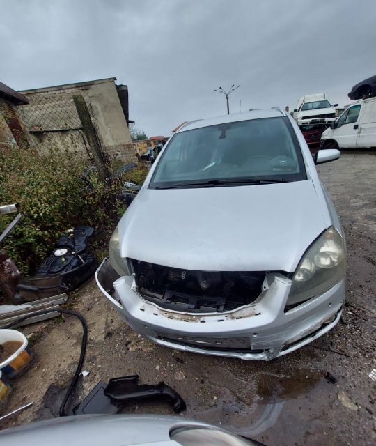 Alternator Opel Zafira 2007 1.9 CDTI MT (100 hp)