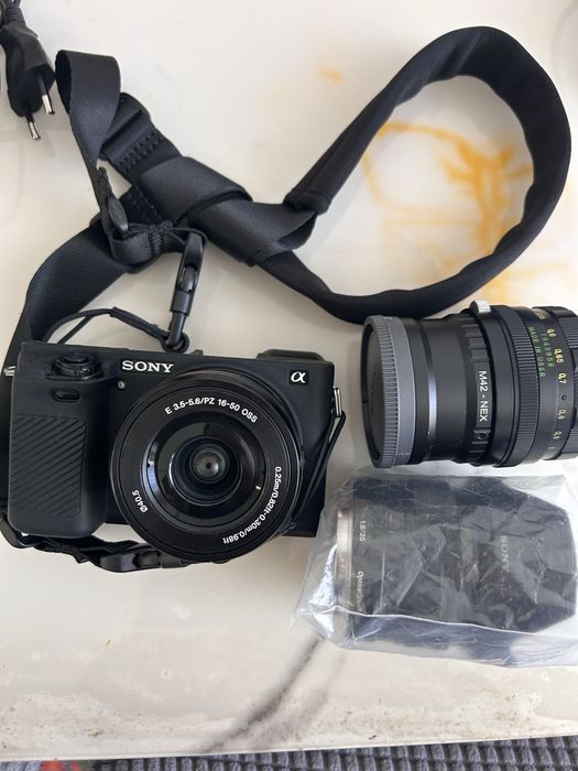 Продам Sony a6000 в очень хорошем состоянии