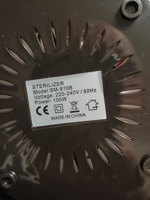 Sterilizator electric instrumente