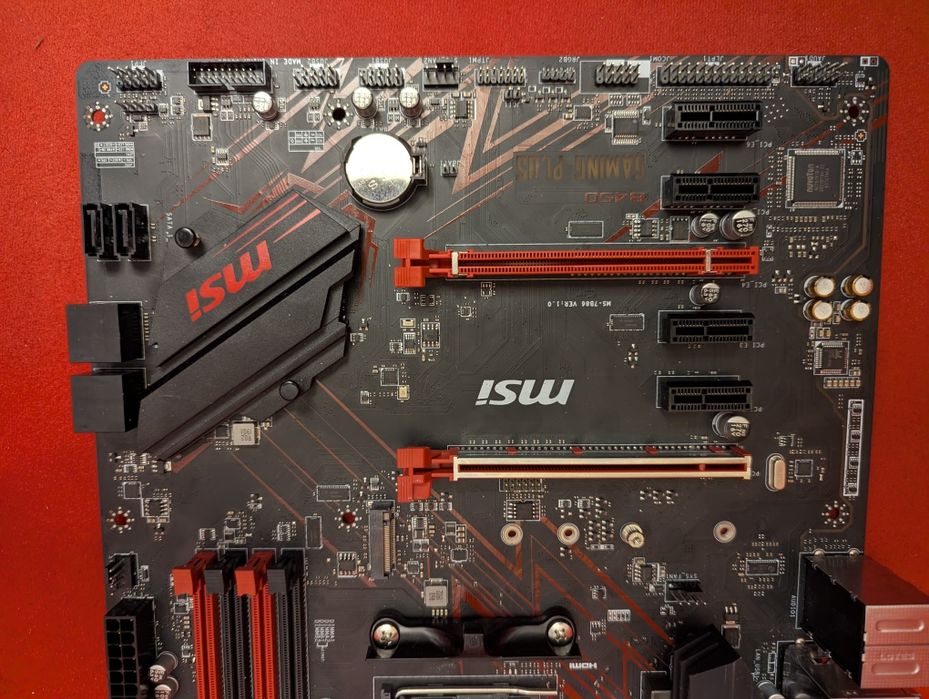 Ryzen 5 5600 + дъно MSI B450 GAMING + 32GB RAM памет /опция SSD