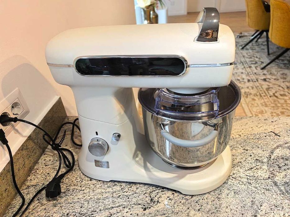 Vând Mixer cu bol profesional, 7L, 1800 W, 2.4 kg aluat, aproape nou