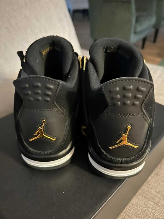 Jordan 4 retro royalty