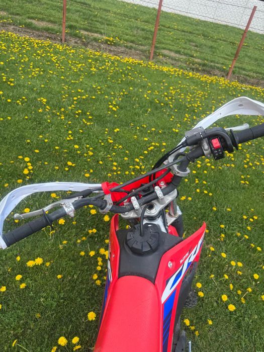 Motocicleta 125 - Honda CRF BF