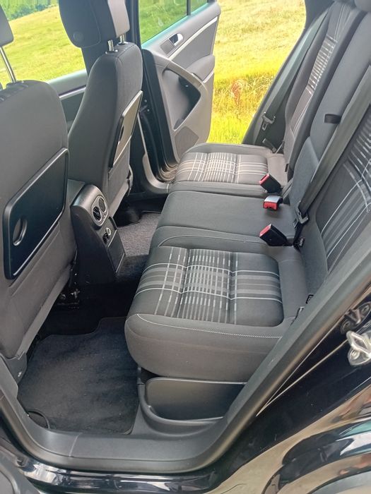 Volkswagen  Tiguan   Bluemoțion  Lounge 81 KW /110 Cai  2,0 Diesel. .