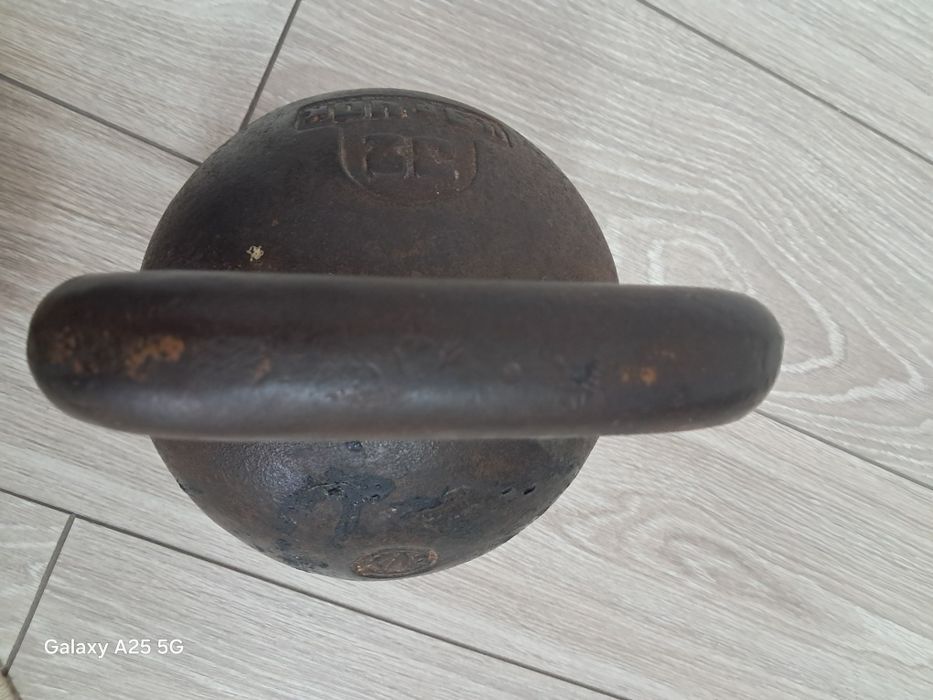 Гиря 32 кг производства СССР.