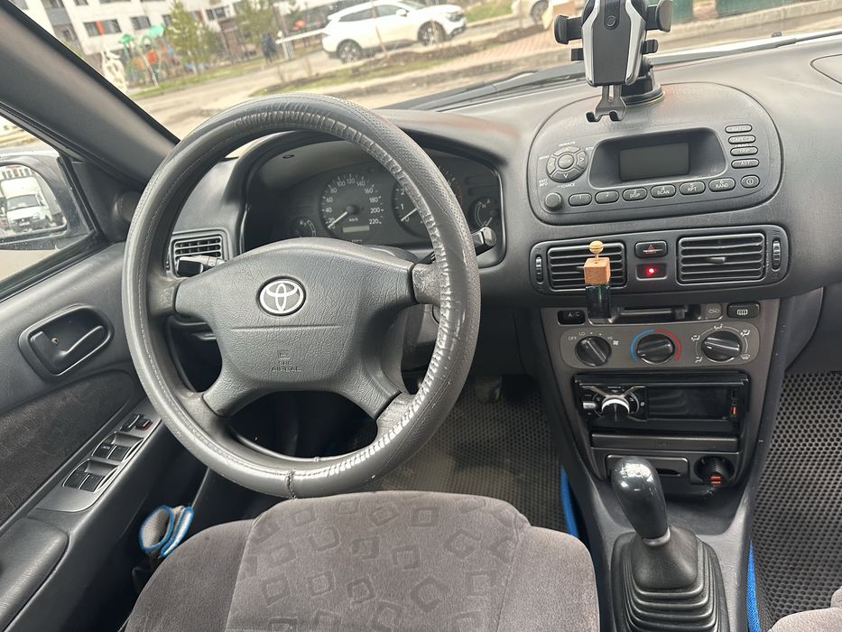 Продам авто тойота королла