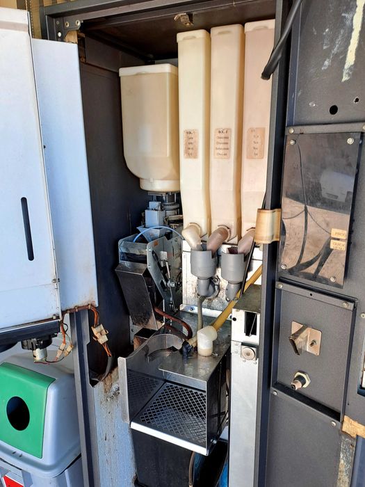 Вендинг кафе автомат ФЛУМАКС F300