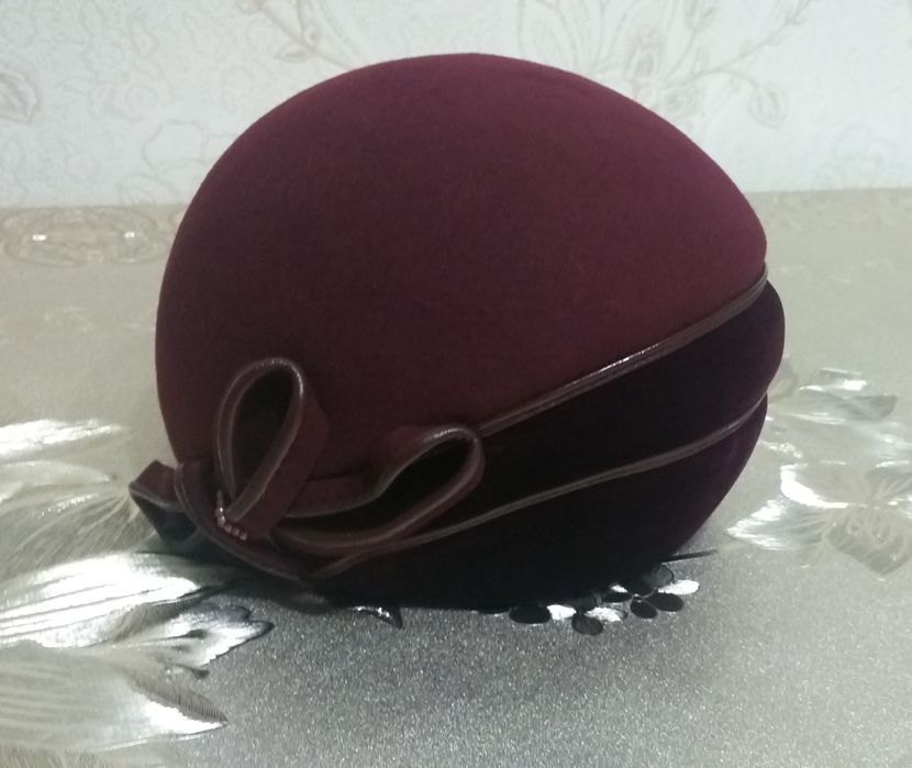 Новая фетровая шапочка