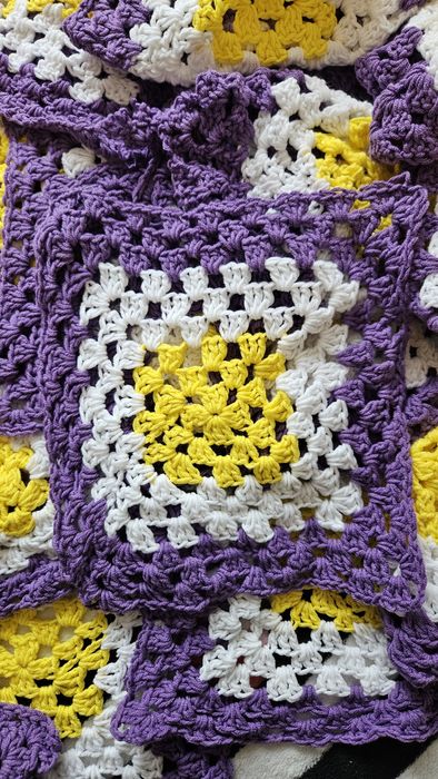 Fire de tricotat/crosetat si patratul bunicii