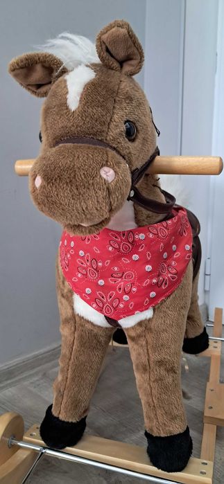 Дървено конче-люлка