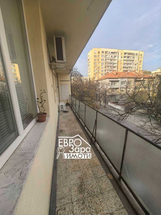 Тристаен апартамент под наем в района на Ресторант Царя