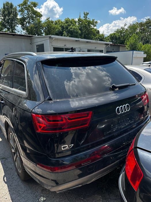 Audi Q7 2017 на части