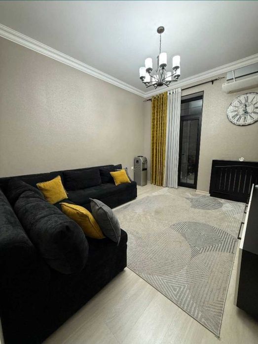 Высокопотолочная 3 этаж— 3 комнаты, 64 м², Шота Руставели`