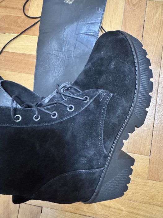 Cizme moja noi din piele intoarsa