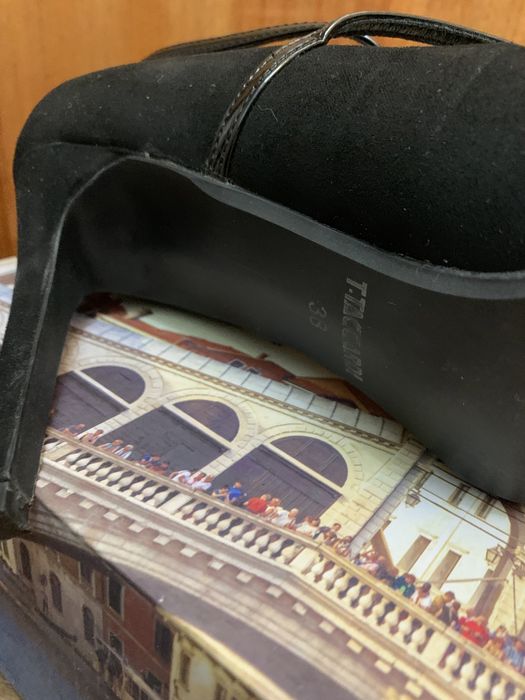 Туфли черные женские