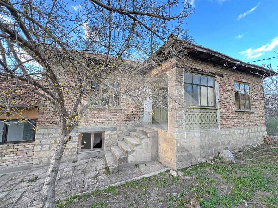 Продава се Къща в Нови пазар - 80 кв.м за 255 €/кв.м - Снимка #1