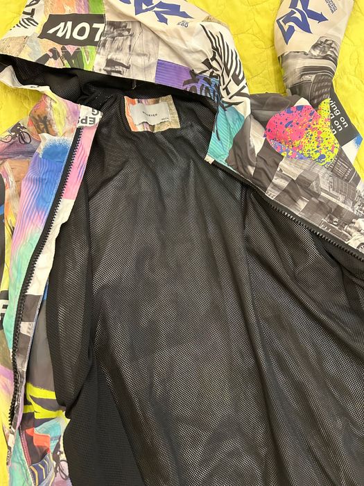 Супер готино яке Reserved