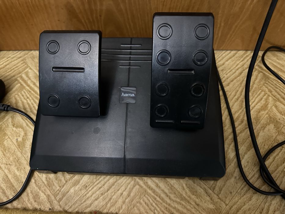 Volan si pedale pentru Playstation 2