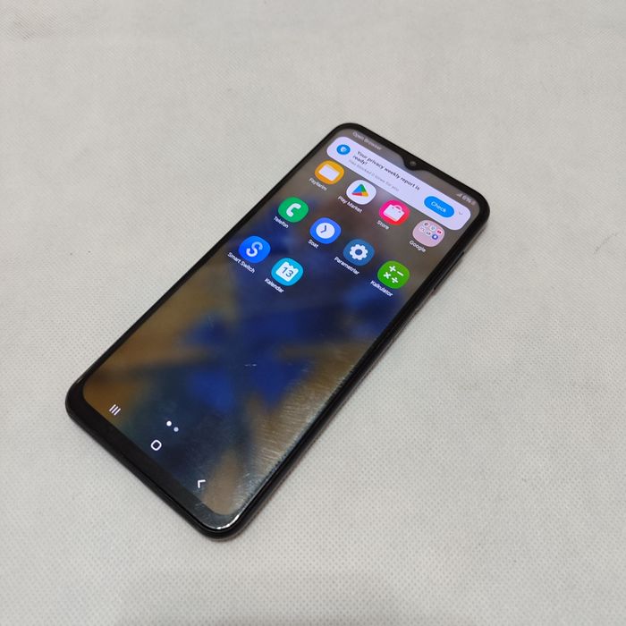 Samsung Galaxy A13 srochni sotiladi ideal