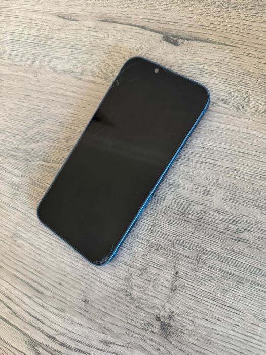 iPhone 13 / Blue