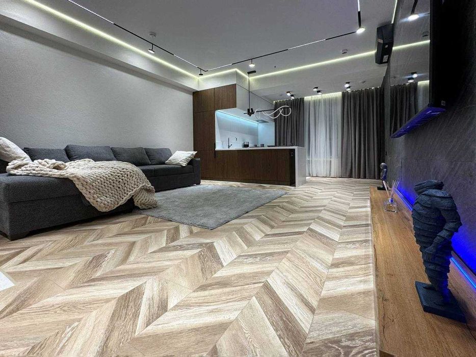 ЖК НРГ Ойбек! Сдается новая 3-х комнатная квартира в стиле неоклассика