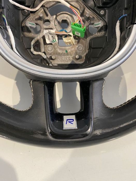 Volan cu incalzire R-DESIGN VOLVO S90 2016+ 39838210 31690694 32288776 32366296