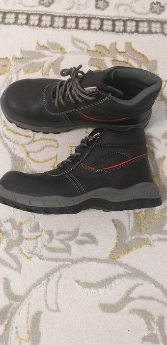Спец.ботинка новый
