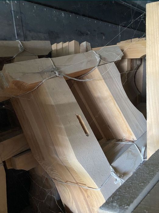 Деревянный стол и стулья комплект