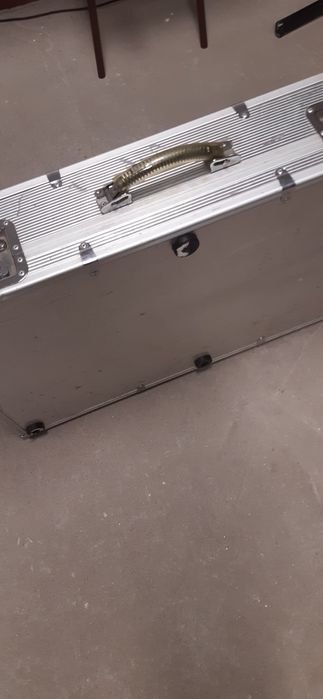 Cutie efecte în stare buna