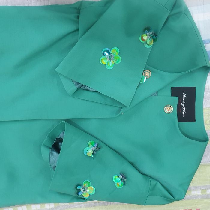 женская одежда,плащи