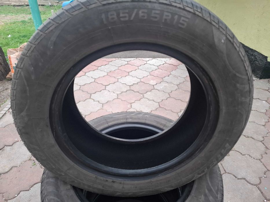 Продам летние шины 185/65/15