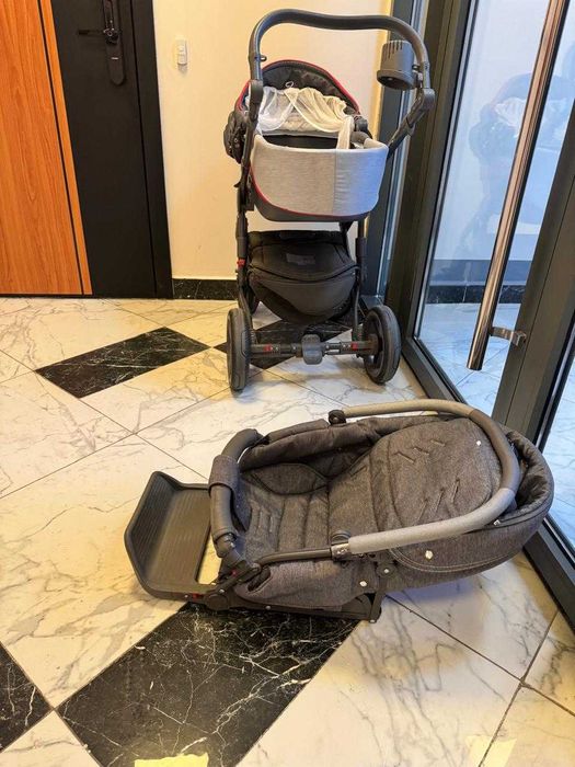 Продаю коляску Adamex Barletta