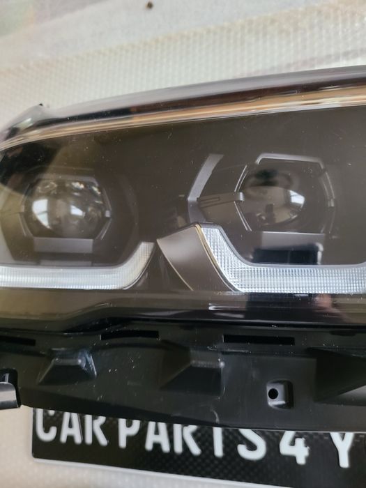 Фар десен BMW G05 X5 G06 X6 LED Перфектен